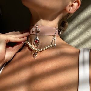 “Gentle Huntress” leather choker necklace